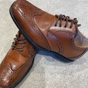 Little kid dress shoe